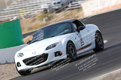media/Nov-04-2023-Team Topak Racing (Sat) [[3ea126884b]]/Inter low 2/session 2 turn 4b/